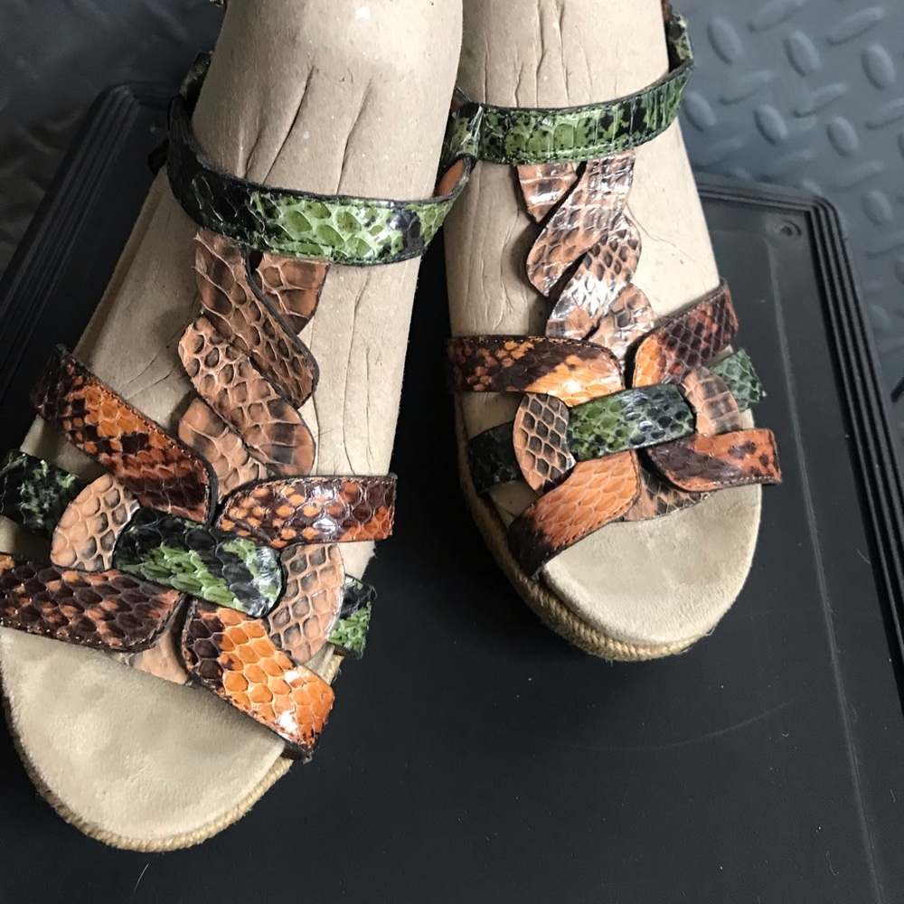 Earthies leather sandals 7.5. Great condition, worn a few times. Corsica green. - Picture 3 of 7